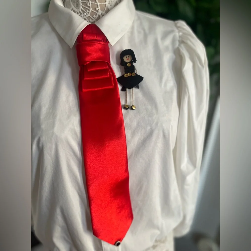 NWT Red women Tie with handmade Doll brooch and pin Accessory